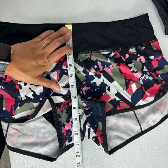 Lululemon Speed Short Pop Cut Boom Juice Multi Black Women’s Size 8 - Picture 9 of 15
